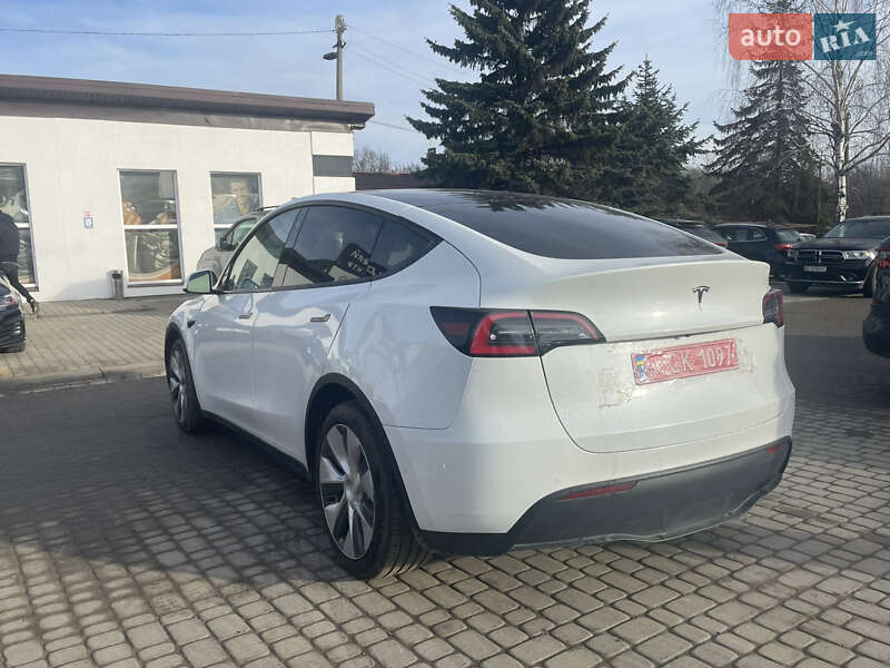Внедорожник / Кроссовер Tesla Model Y 2021 в Львове