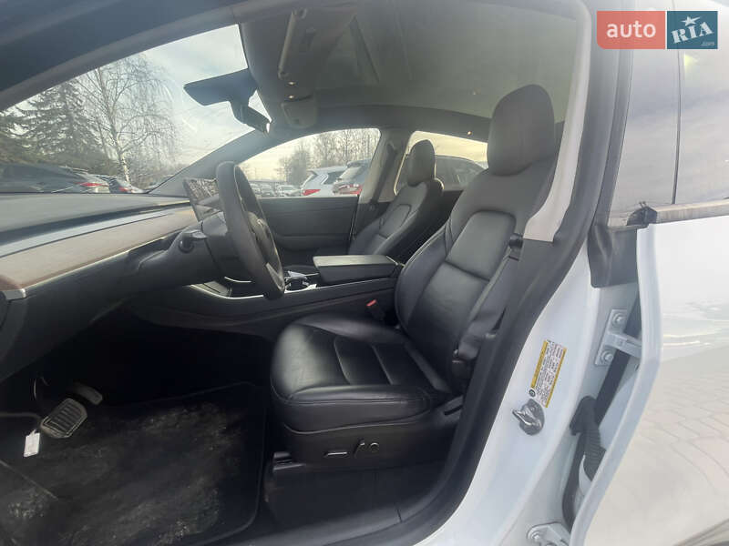 Внедорожник / Кроссовер Tesla Model Y 2021 в Львове