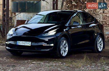 Позашляховик / Кросовер Tesla Model Y 2021 в Львові