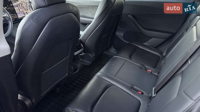 Внедорожник / Кроссовер Tesla Model Y 2021 в Львове