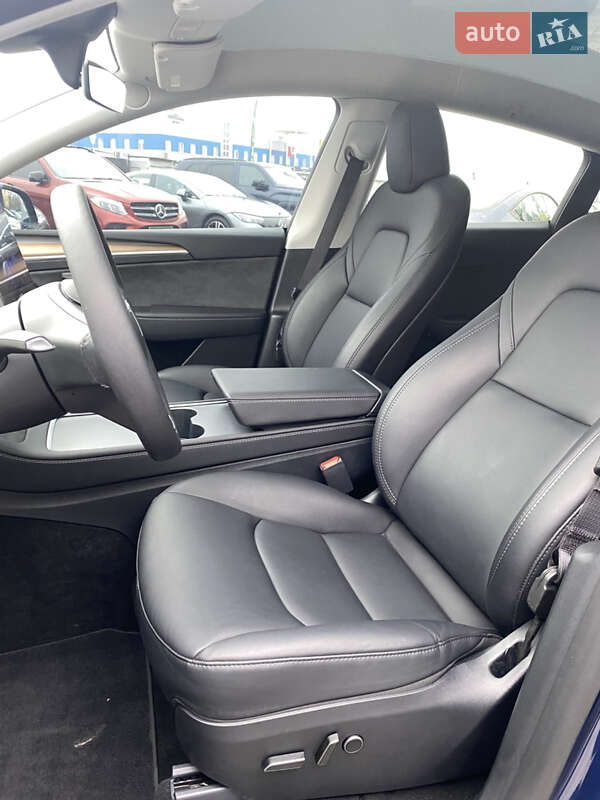 Позашляховик / Кросовер Tesla Model Y 2024 в Києві