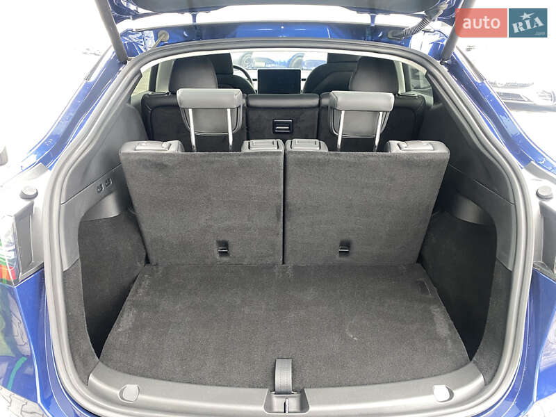 Позашляховик / Кросовер Tesla Model Y 2024 в Києві