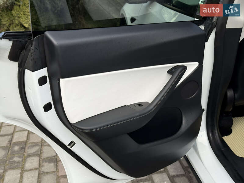 Внедорожник / Кроссовер Tesla Model Y 2022 в Самборе