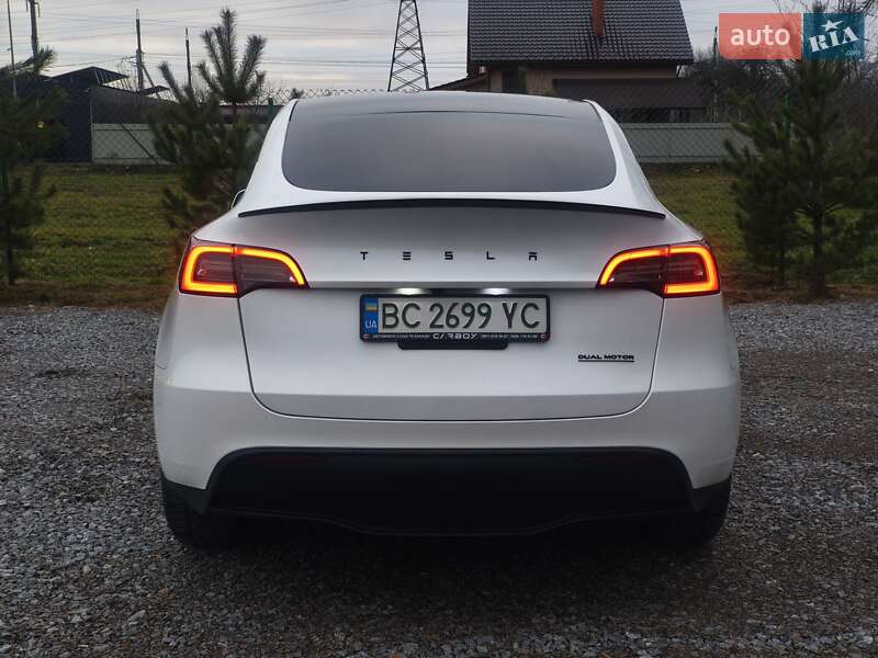 Внедорожник / Кроссовер Tesla Model Y 2023 в Львове