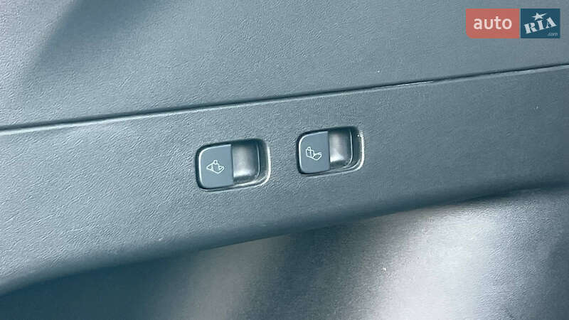 Внедорожник / Кроссовер Tesla Model Y 2021 в Луцке