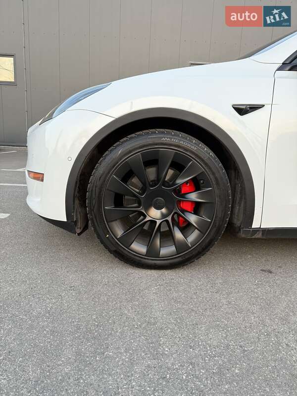 Внедорожник / Кроссовер Tesla Model Y 2022 в Киеве