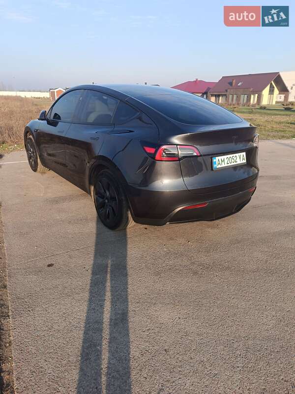 Внедорожник / Кроссовер Tesla Model Y 2024 в Коростене