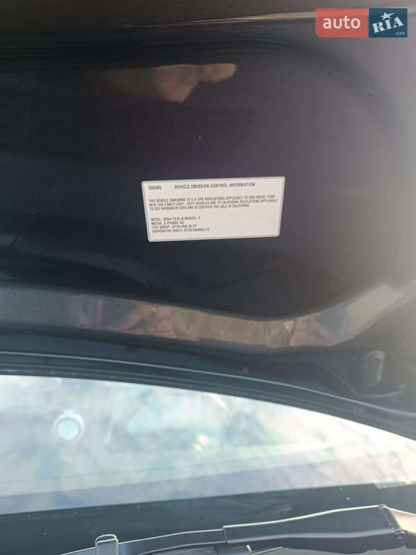 Внедорожник / Кроссовер Tesla Model Y 2024 в Коростене