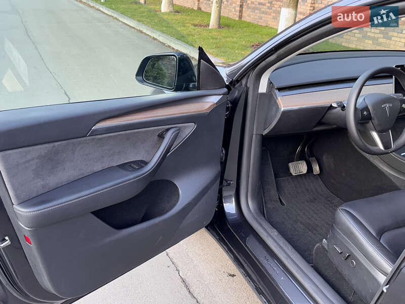 Внедорожник / Кроссовер Tesla Model Y 2024 в Киеве фото 32 Внедорожник / Кроссовер Tesla Model Y 2024 в Киеве