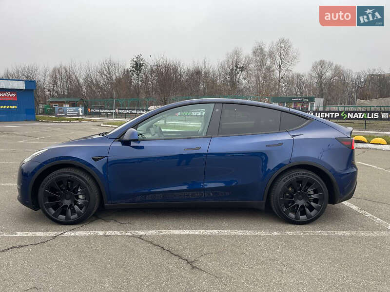 Внедорожник / Кроссовер Tesla Model Y 2023 в Киеве