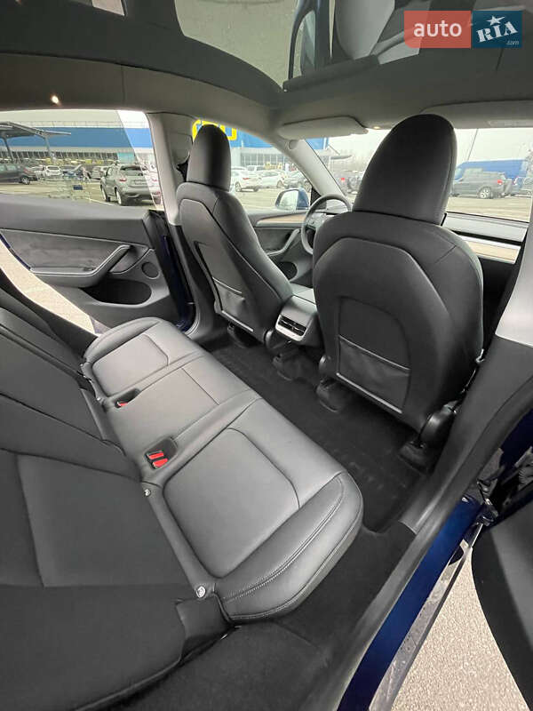 Внедорожник / Кроссовер Tesla Model Y 2023 в Киеве