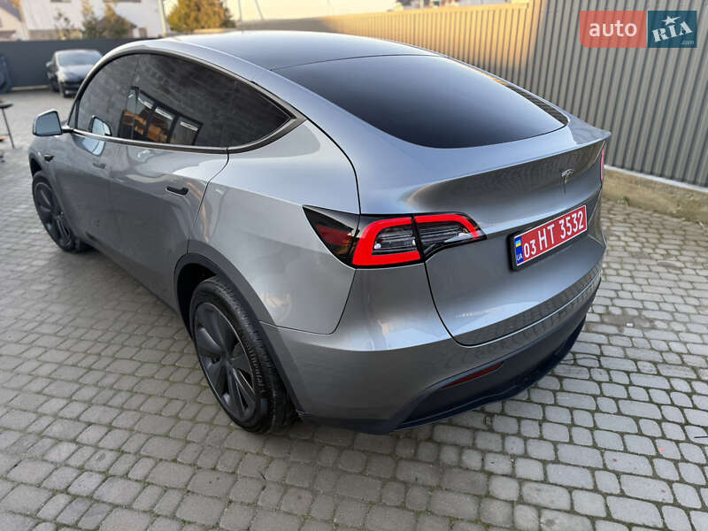 Внедорожник / Кроссовер Tesla Model Y 2024 в Львове фото 3 Внедорожник / Кроссовер Tesla Model Y 2024 в Львове