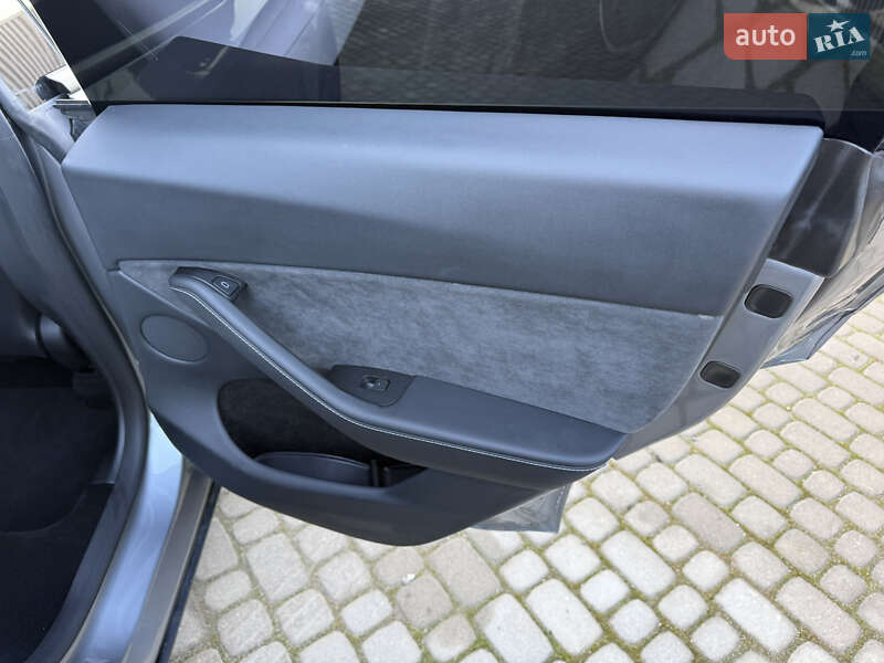 Внедорожник / Кроссовер Tesla Model Y 2024 в Львове фото 28 Внедорожник / Кроссовер Tesla Model Y 2024 в Львове