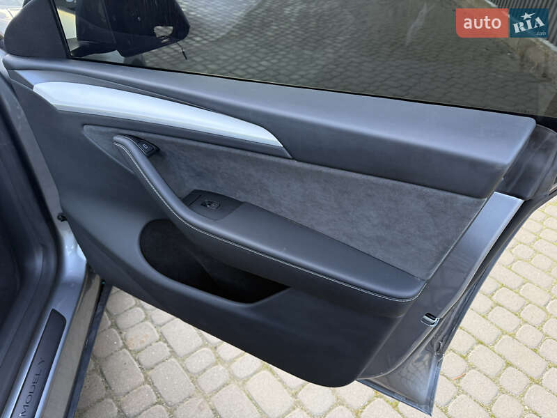 Внедорожник / Кроссовер Tesla Model Y 2024 в Львове фото 30 Внедорожник / Кроссовер Tesla Model Y 2024 в Львове