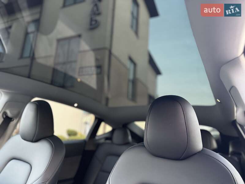 Внедорожник / Кроссовер Tesla Model Y 2024 в Стрые