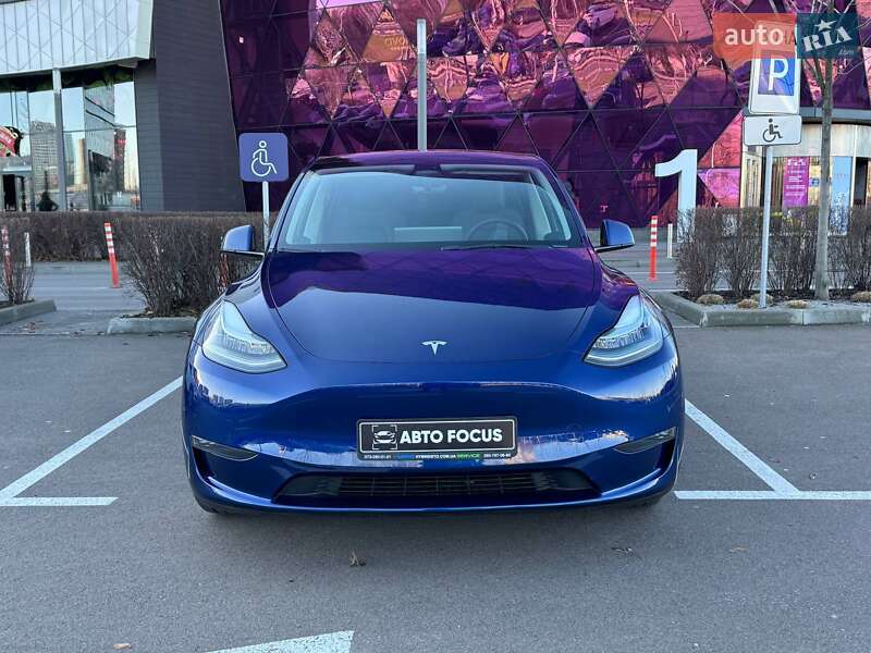 Внедорожник / Кроссовер Tesla Model Y 2023 в Киеве
