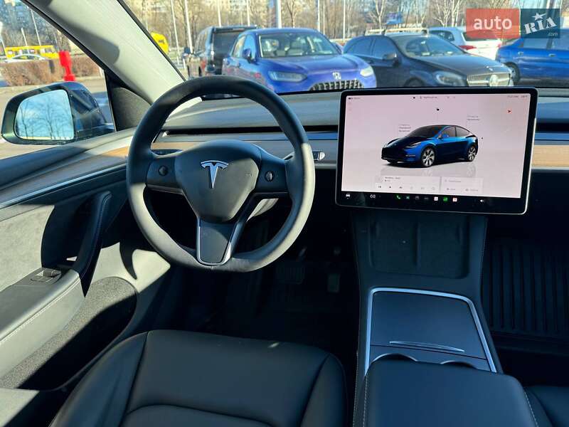 Внедорожник / Кроссовер Tesla Model Y 2023 в Киеве