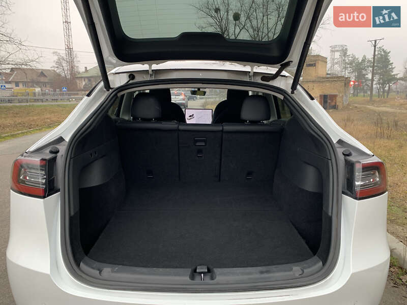 Внедорожник / Кроссовер Tesla Model Y 2020 в Киеве