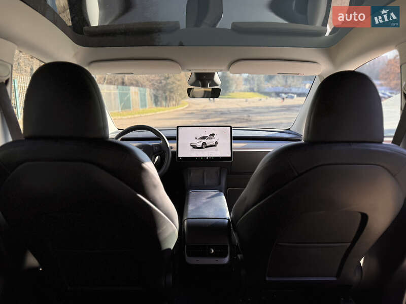 Внедорожник / Кроссовер Tesla Model Y 2023 в Львове