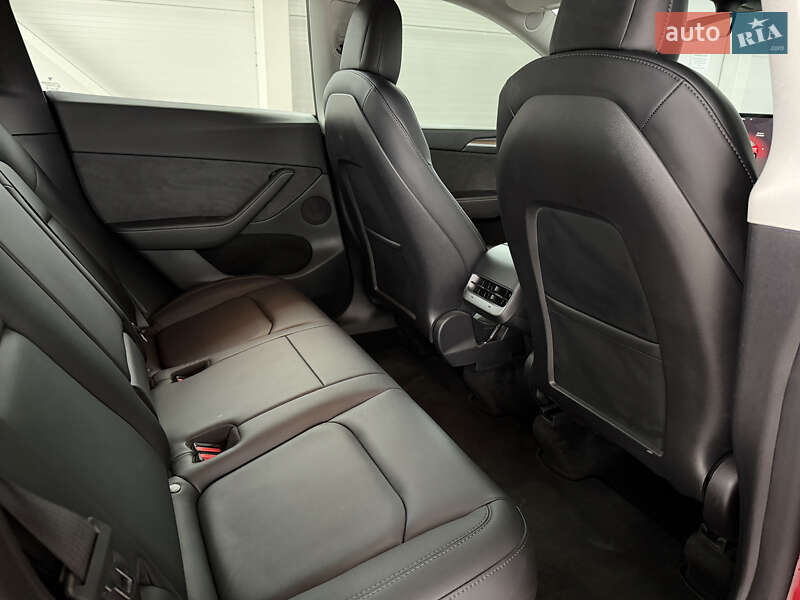 Внедорожник / Кроссовер Tesla Model Y 2022 в Ильинцах