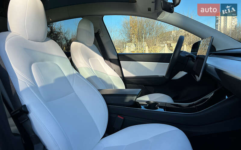 Внедорожник / Кроссовер Tesla Model Y 2021 в Львове