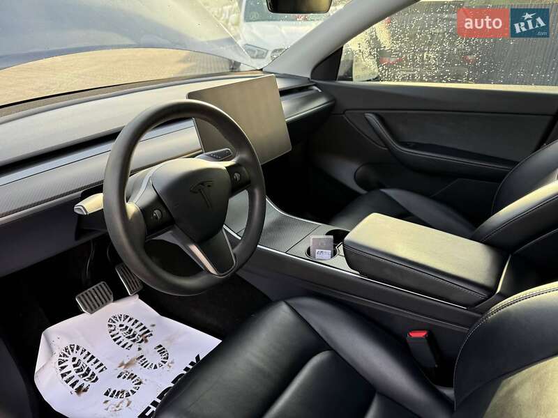 Внедорожник / Кроссовер Tesla Model Y 2021 в Луцке