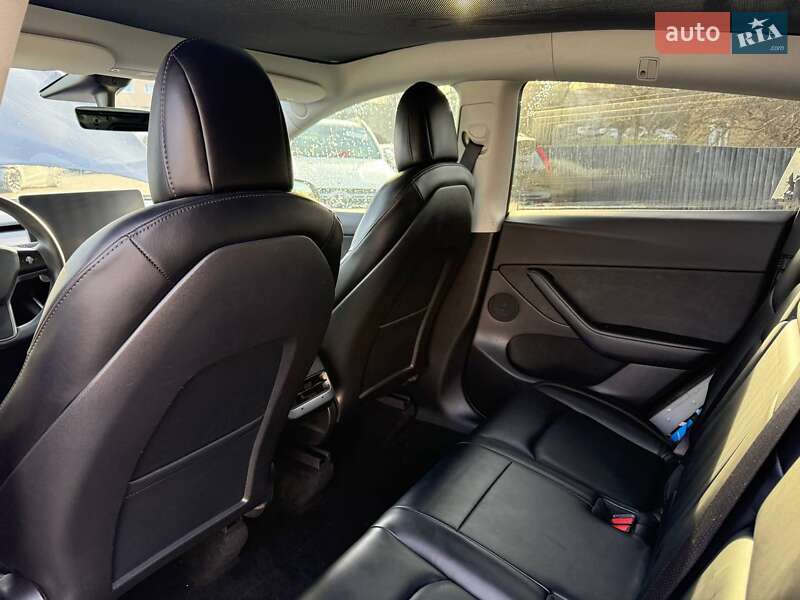 Внедорожник / Кроссовер Tesla Model Y 2021 в Луцке