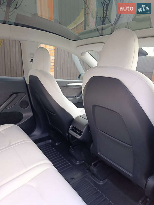 Внедорожник / Кроссовер Tesla Model Y 2023 в Луцке фото 14 Внедорожник / Кроссовер Tesla Model Y 2023 в Луцке