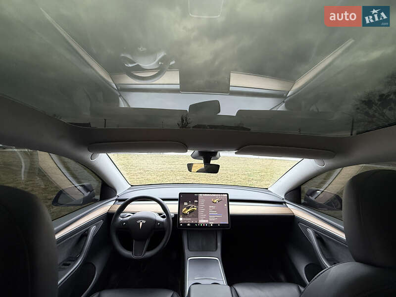 Внедорожник / Кроссовер Tesla Model Y 2023 в Львове