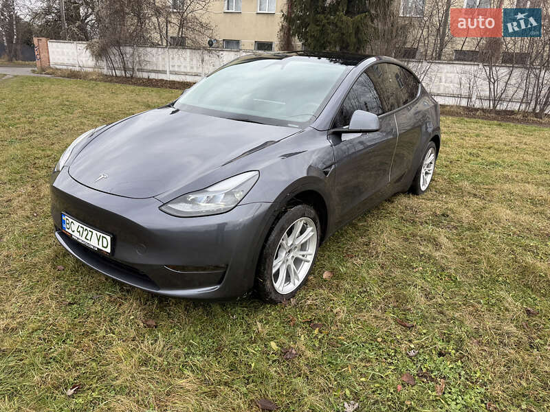 Внедорожник / Кроссовер Tesla Model Y 2023 в Львове