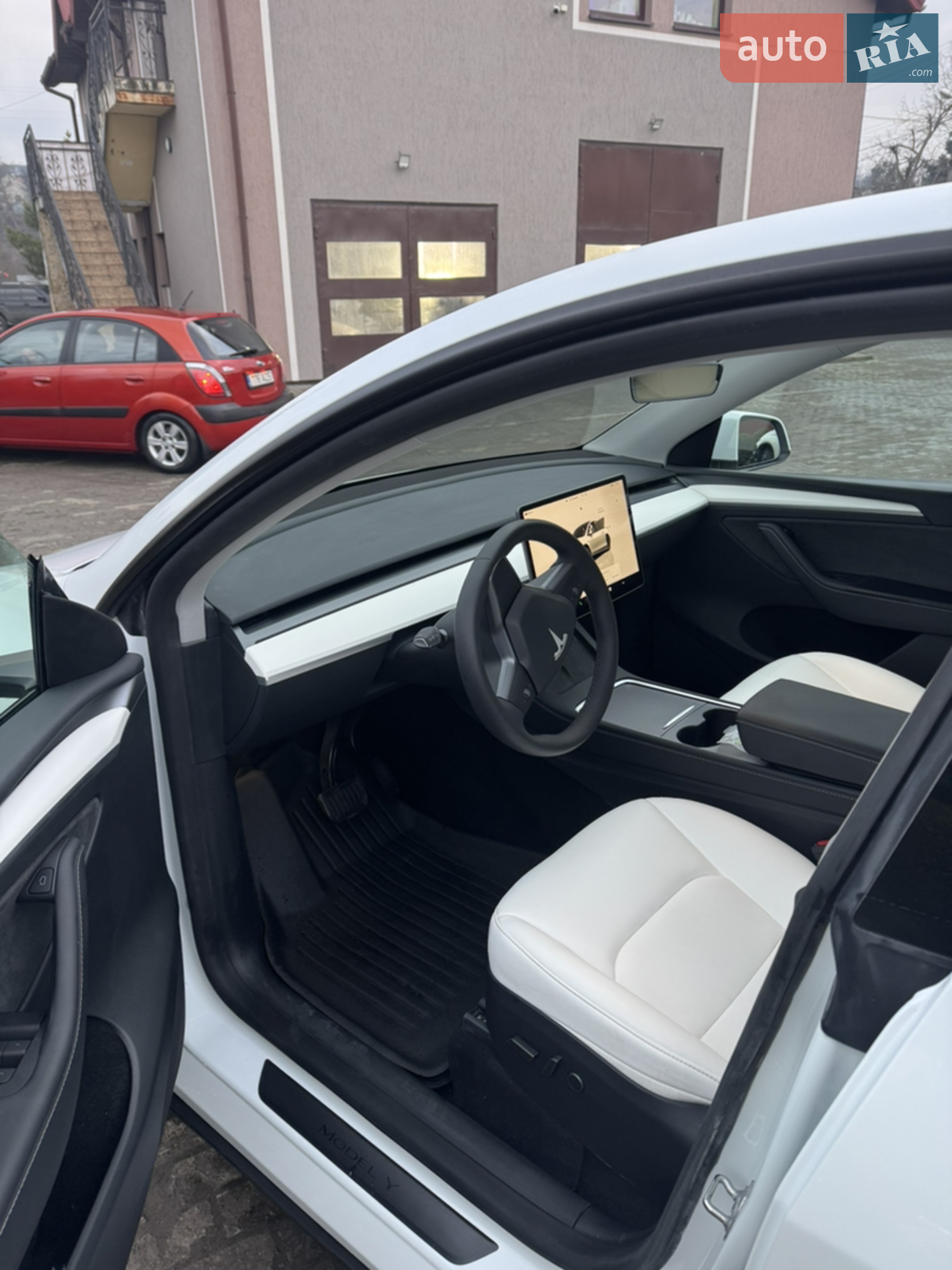 2024 Tesla Model Y - мініатюра 11