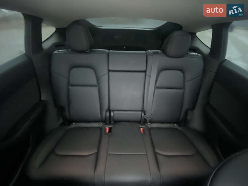 Внедорожник / Кроссовер Tesla Model Y 2022 в Ровно