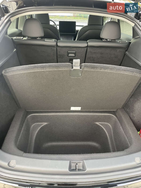 Внедорожник / Кроссовер Tesla Model Y 2022 в Ивано-Франковске фото 40 Внедорожник / Кроссовер Tesla Model Y 2022 в Ивано-Франковске