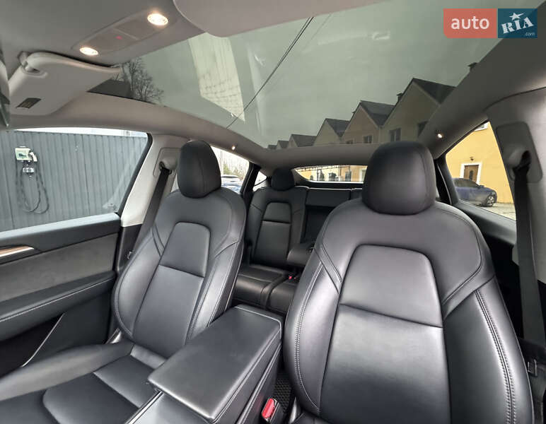Внедорожник / Кроссовер Tesla Model Y 2022 в Киеве