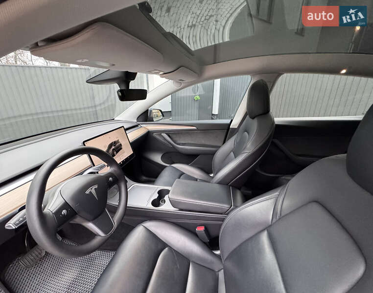 Внедорожник / Кроссовер Tesla Model Y 2022 в Киеве