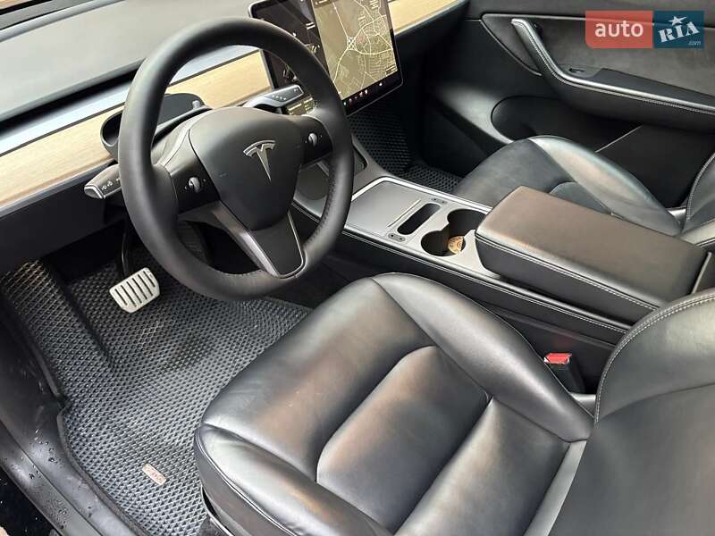 Внедорожник / Кроссовер Tesla Model Y 2021 в Львове