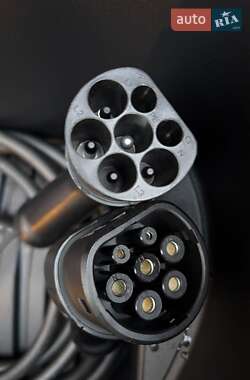 Внедорожник / Кроссовер Tesla Model Y 2021 в Львове