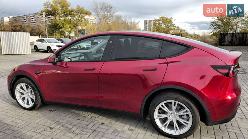 Внедорожник / Кроссовер Tesla Model Y 2024 в Запорожье