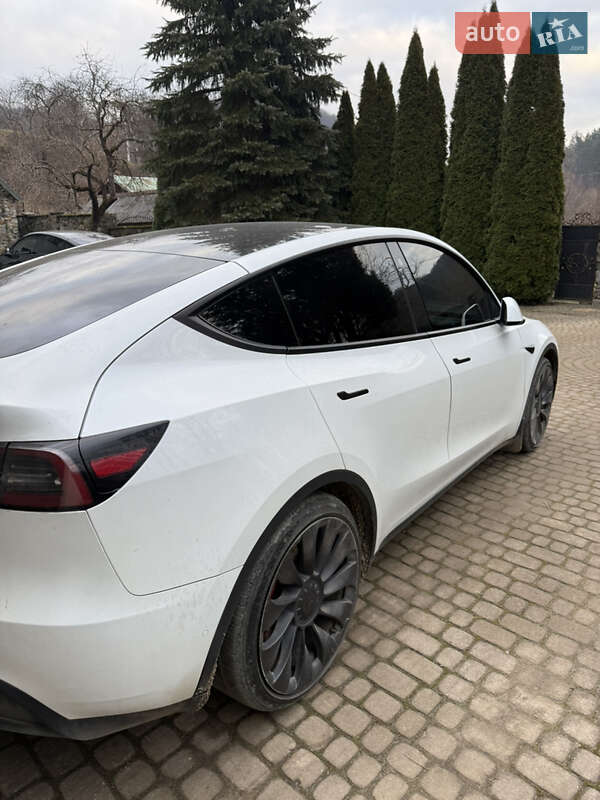 Внедорожник / Кроссовер Tesla Model Y 2020 в Львове