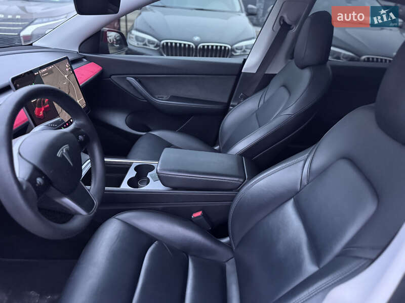 Внедорожник / Кроссовер Tesla Model Y 2021 в Ивано-Франковске