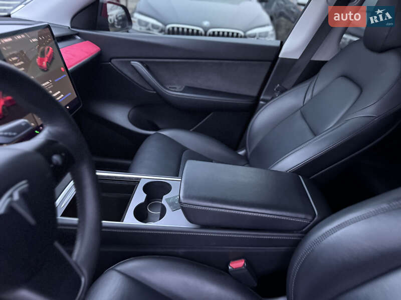 Внедорожник / Кроссовер Tesla Model Y 2021 в Ивано-Франковске