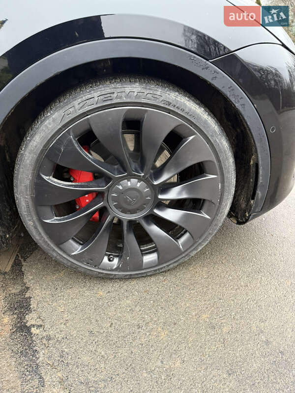 Внедорожник / Кроссовер Tesla Model Y 2022 в Львове