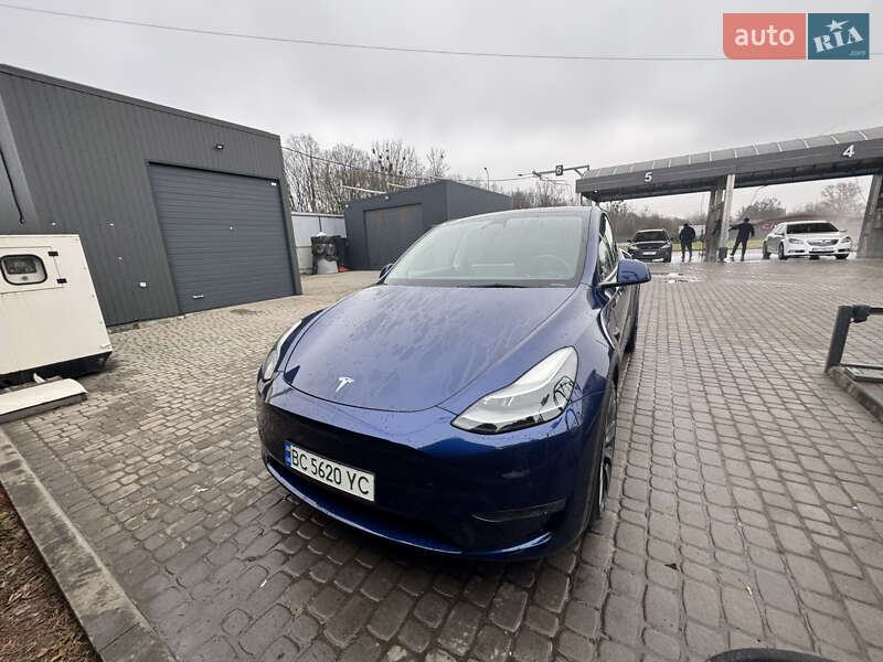 Позашляховик / Кросовер Tesla Model Y 2022 в Львові