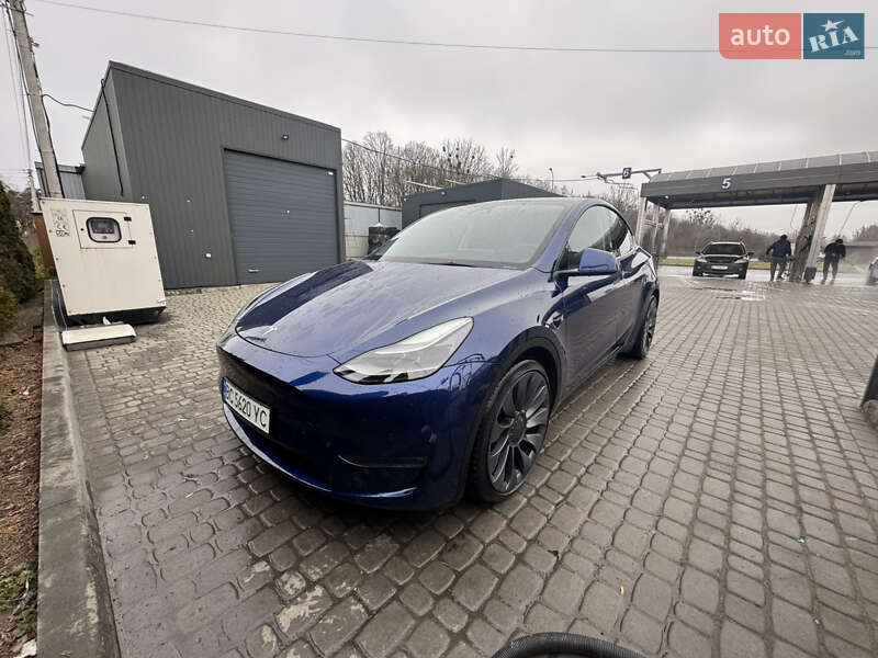 Позашляховик / Кросовер Tesla Model Y 2022 в Львові