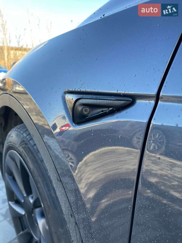Позашляховик / Кросовер Tesla Model Y 2022 в Львові