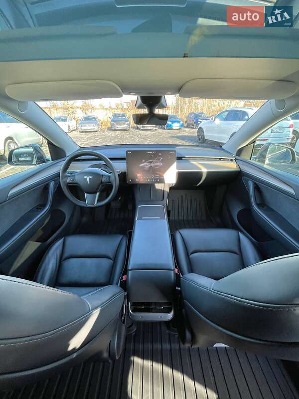 Позашляховик / Кросовер Tesla Model Y 2022 в Львові