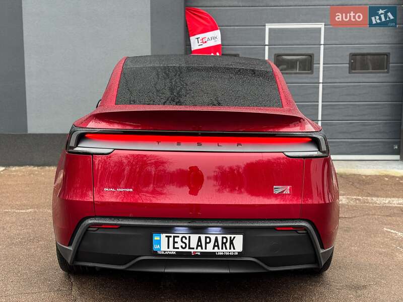 Внедорожник / Кроссовер Tesla Model Y 2025 в Киеве