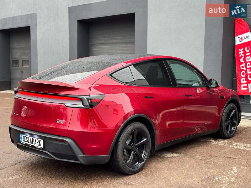 Внедорожник / Кроссовер Tesla Model Y 2025 в Киеве