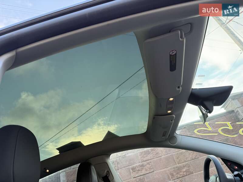 Внедорожник / Кроссовер Tesla Model Y 2023 в Луцке