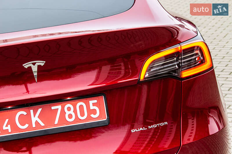 Внедорожник / Кроссовер Tesla Model Y 2024 в Львове